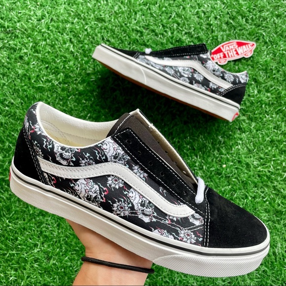 Vans Shoes - Vans Old Skool Flash Skulls